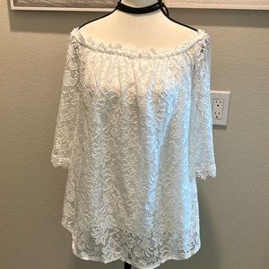 NWT Kikula white lace off shoulder and lined C1